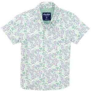 Green camo short-sleeve button-up shirt