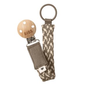 Baby pacifier clip with wooden holder