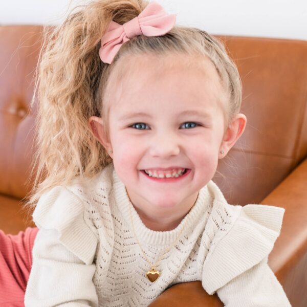 cherished moments 14k gold plated heart locket for little girls and kids: 14 inch Smiling girl with pink bow and necklace.