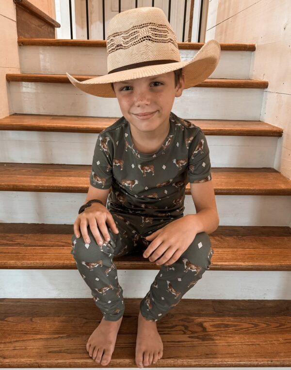 cowkid clothing co hereford bull short sleeve pajama set