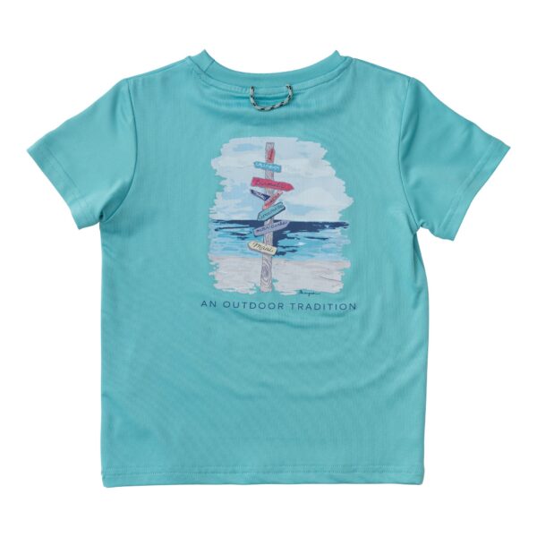 Blue t-shirt with beach signpost illustration