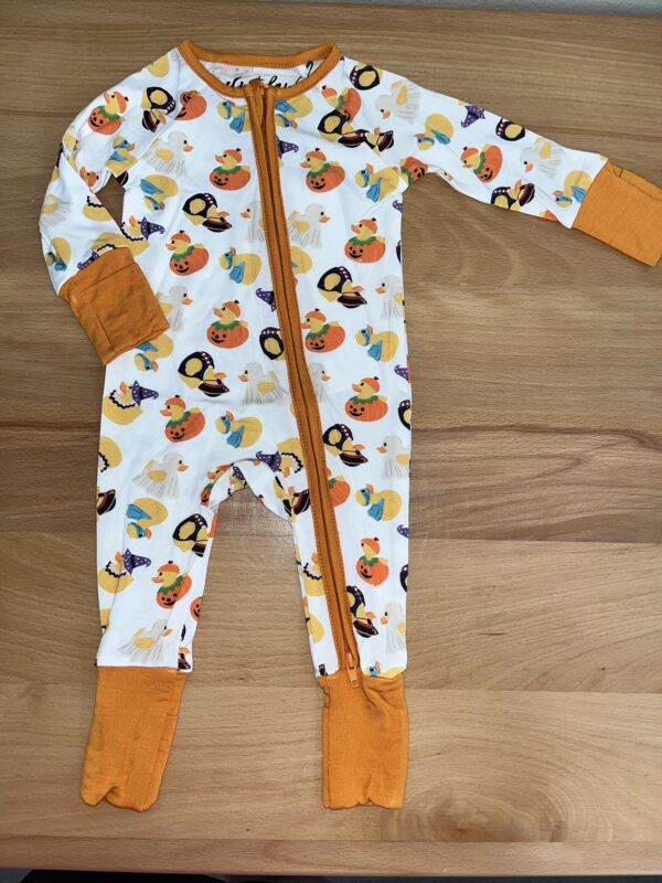 velvet fawn spooky quack tacular bamboo pajamas Baby pajamas with duck and pumpkin pattern.