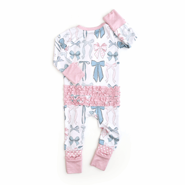 gigi and max samantha bows ruffle zip bamboo sleeplies little outfit Bow-patterned baby pajamas with pink ruffled details