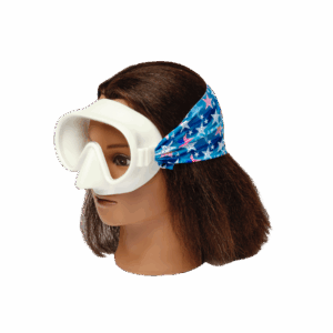 Mannequin with white goggles and star-patterned band