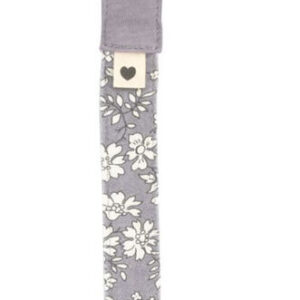 Floral bib holder with wooden clip and ring