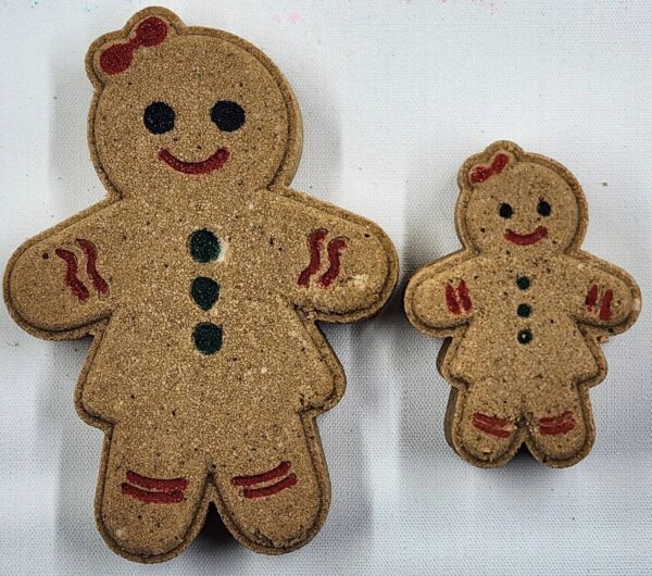 fizz bizz gingerbread boy girl and cabin bath bomb fizz bizz gingerbread boy girl and cabin bath bomb